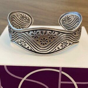 Lia Sophia "GARDEN GROVE" Cuff Bracelet